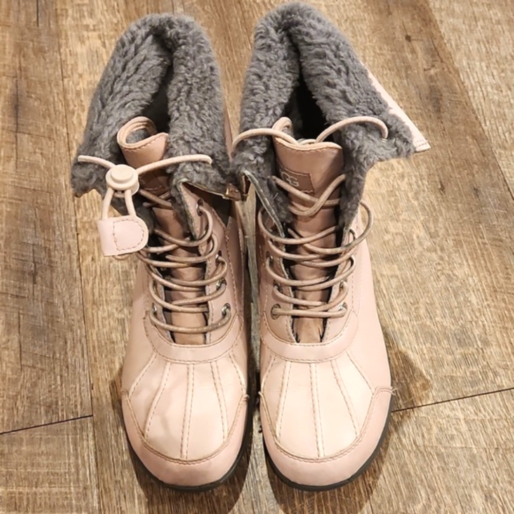 UGG BOOTS